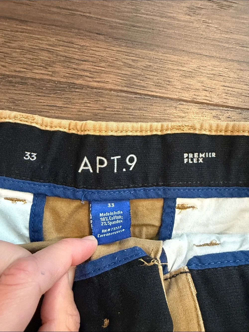 Apt. 9 Men's Tan Flat-Front Premier Flex Shorts Size 33 - C54-060
